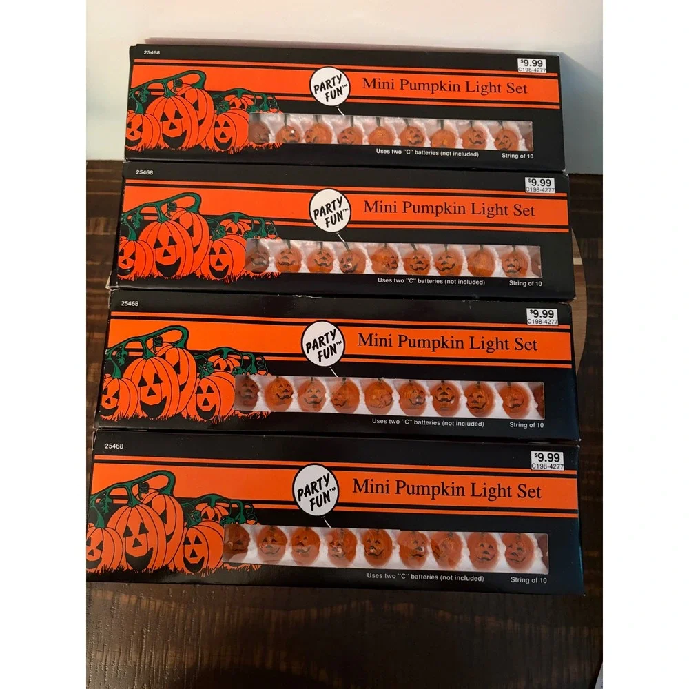 Vintage Party Fun Lot of 4 Mini Pumpkin Jack O Lantern String of 10 Light Set